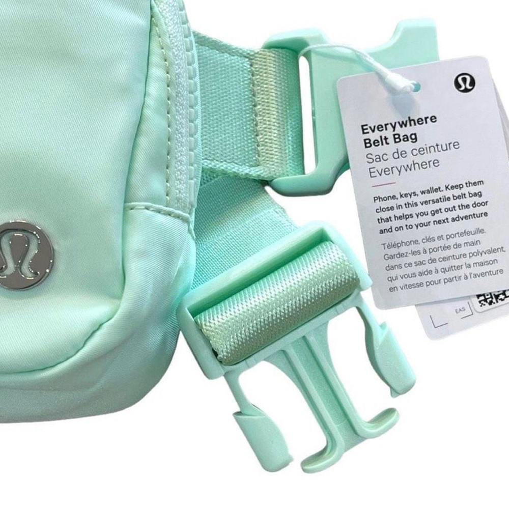 NWT Lululemon mint moment belt bag!